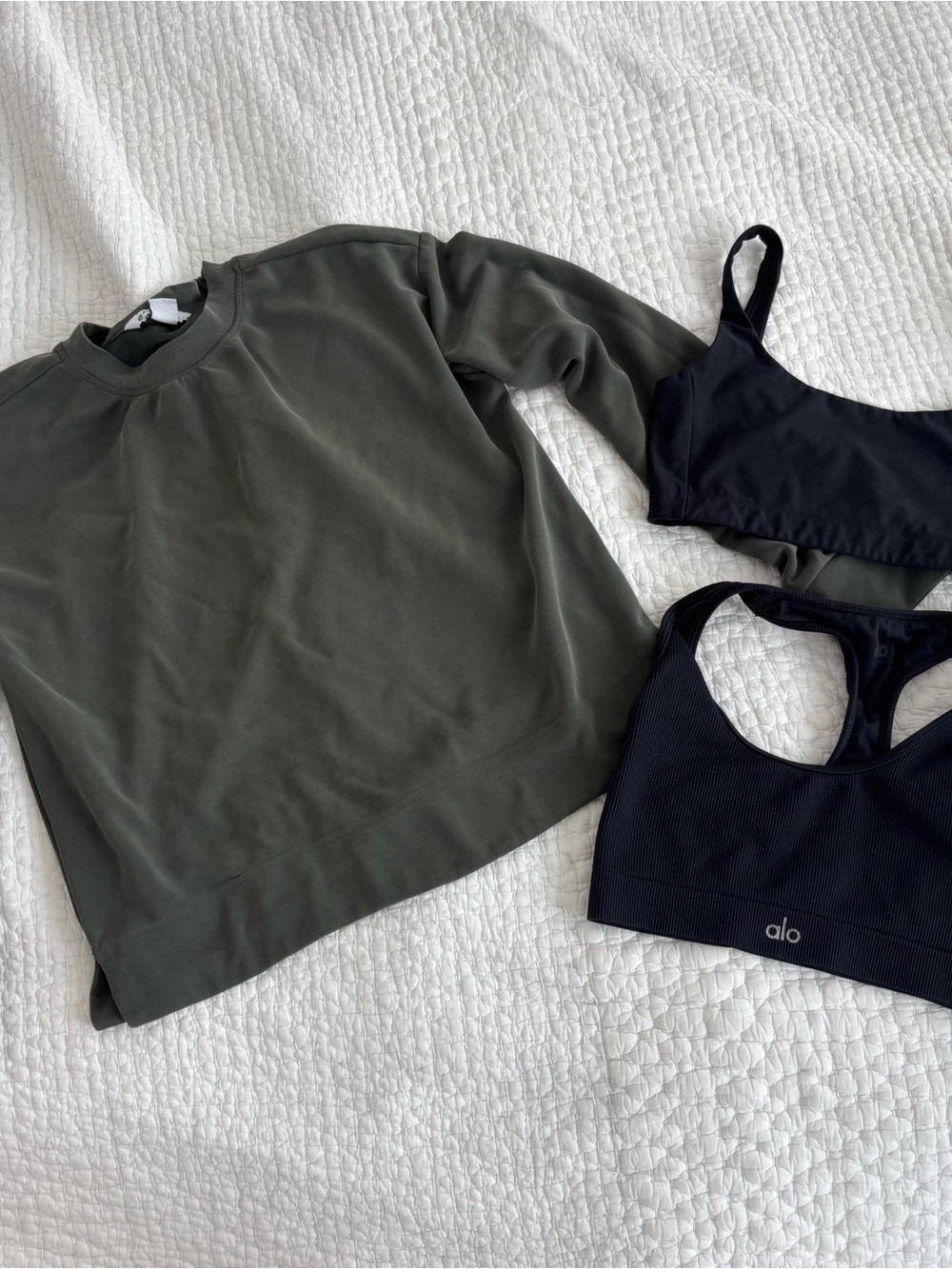 Workout Wear Set - Picture 2 of 8